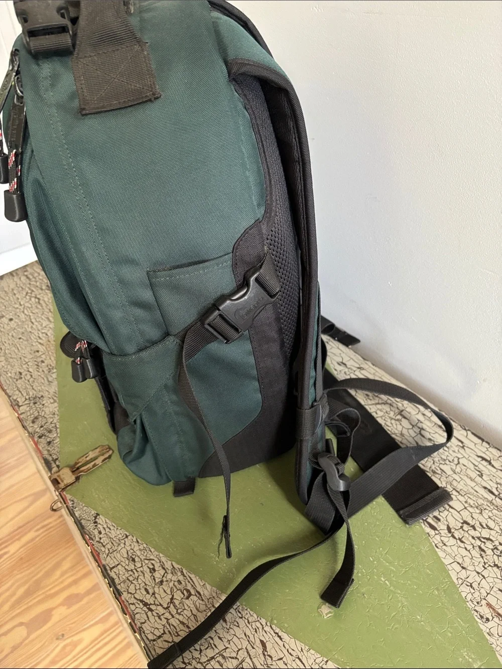 Lowepro Mini Trekker Camera Backpack Padded DSLR SLR Equipment Bag Green & Black